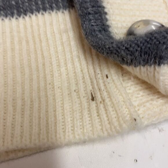 Claude by Brentwood | Vintage Aztec Cardigan - Picture 5 of 10